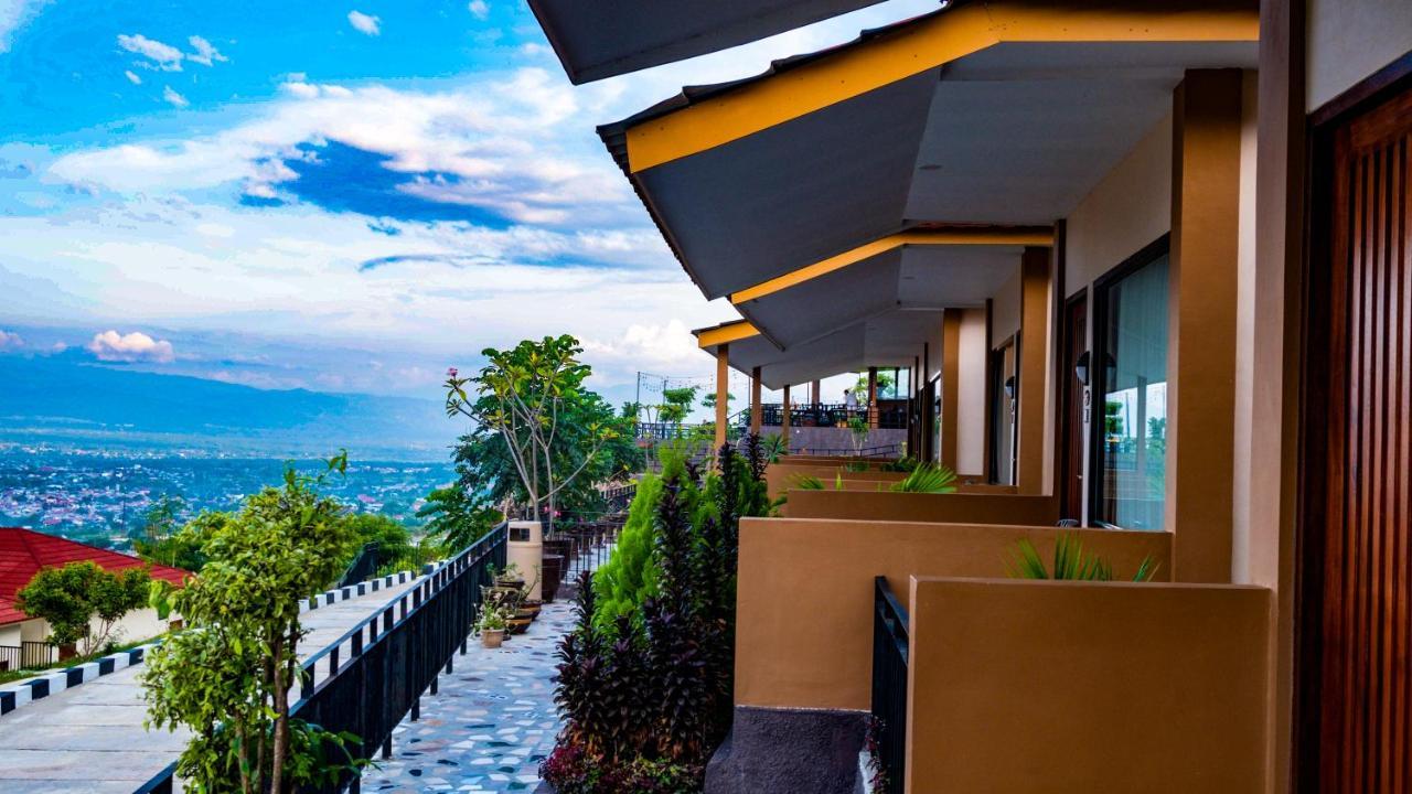 Bukit Indah Doda Hotel & Resorts Palu Luaran gambar