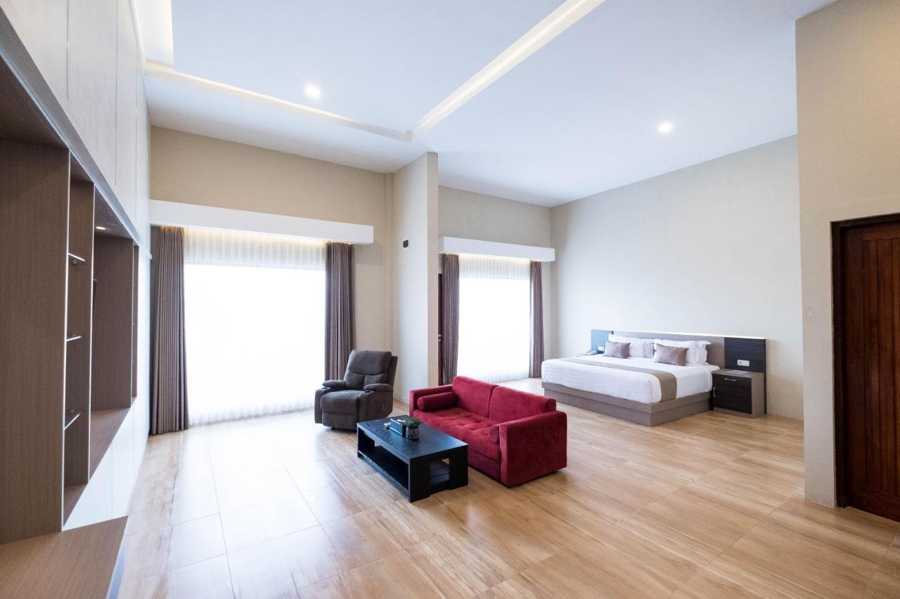 Bukit Indah Doda Hotel & Resorts Palu Luaran gambar